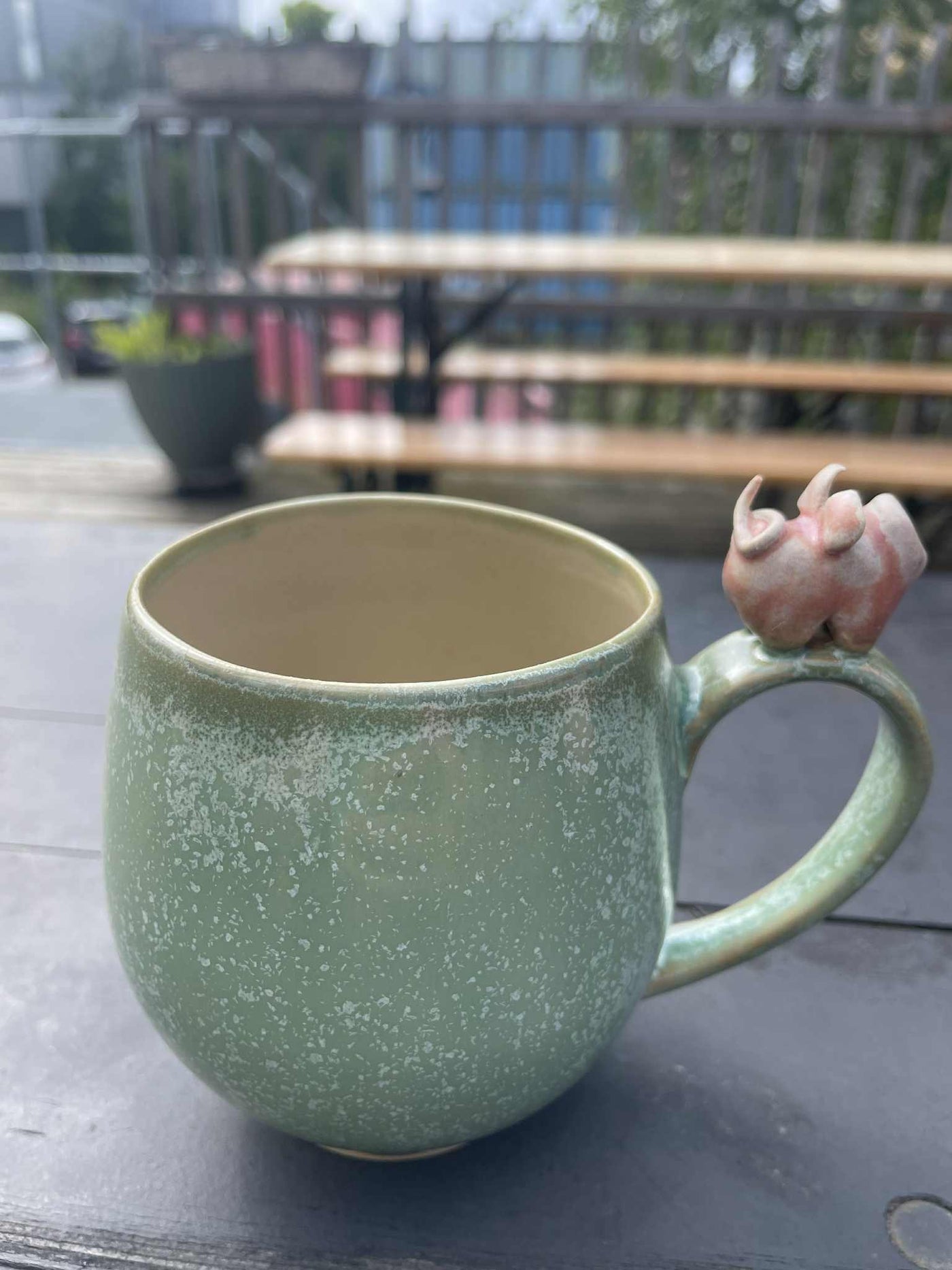Keramik kop med gris